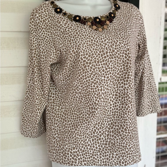 Women’s Ruby Rd lightweight embellished top. size PM - Picture 4 of 5